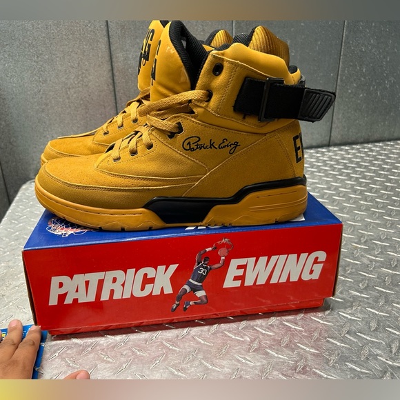 ewing athletics Other - Ewing 33 "Sunflower" EUC
